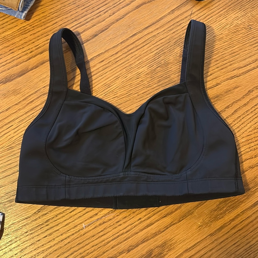 Lululemon bra